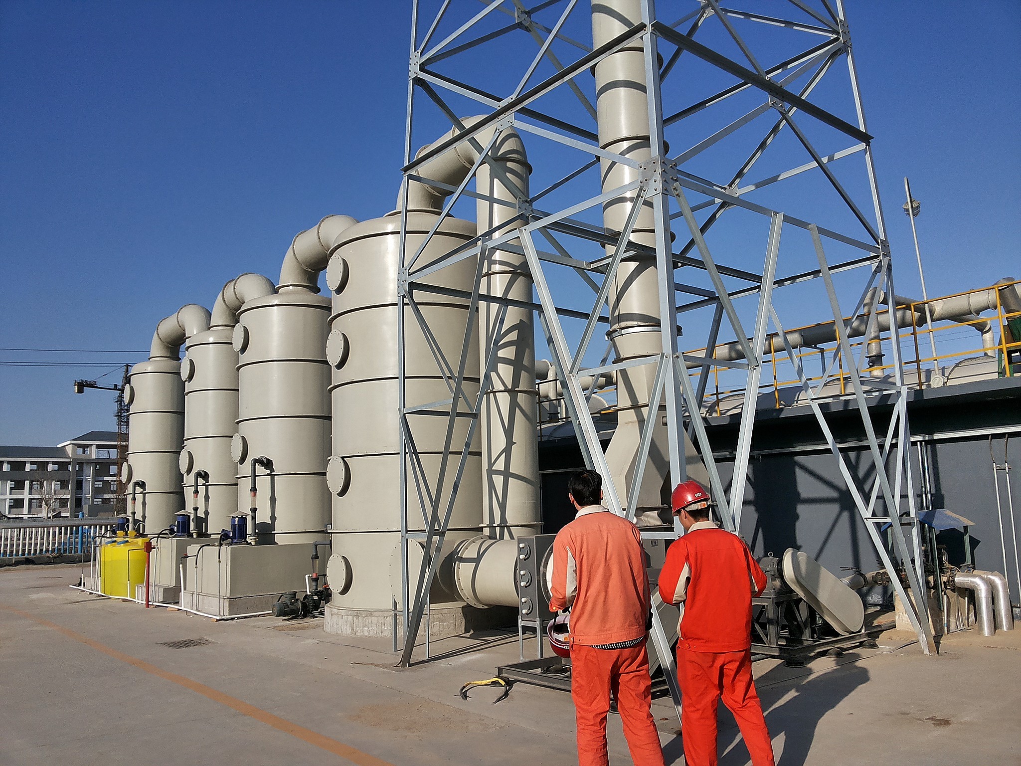 How Does a Gas Scrubber Tower Work?